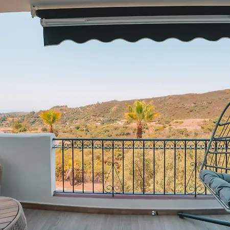Bella Luna - Sea & Mountains Views شقة *